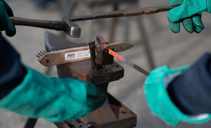 Smi mens jernet er varmt Kvadraturen Kr sand oktober 2022 Foto Marte Glanville Kulturtanken.jpg