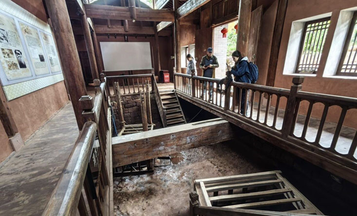 5. PÅ fefaring i saltbrønnen.jpg